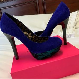 Betsey Johnson Dareah Blue Multi - Sz 10